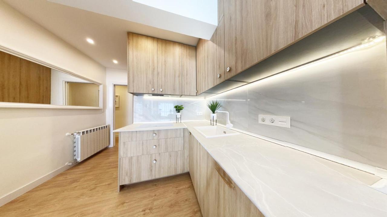 Miramar Luxurious Flat, 3 Double Rooms, Free Parking, Terrace, Completely New San Sebastián Exterior foto